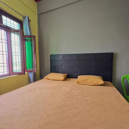 Mahi Restaurant & Guest House Almora Exterior photo