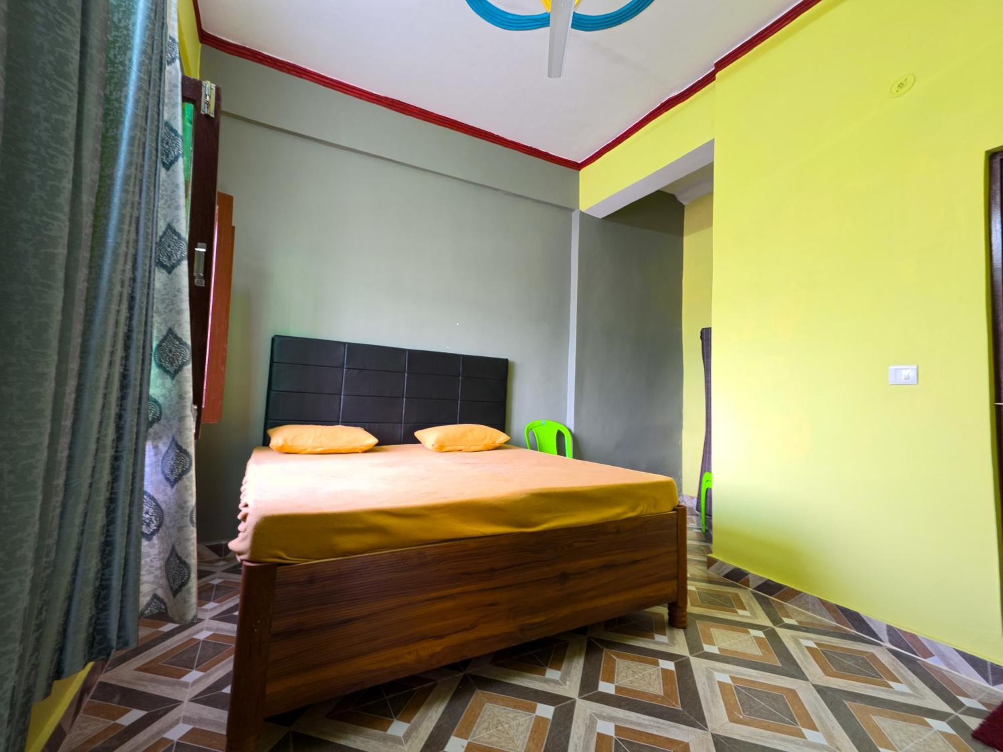Mahi Restaurant & Guest House Almora Exterior photo